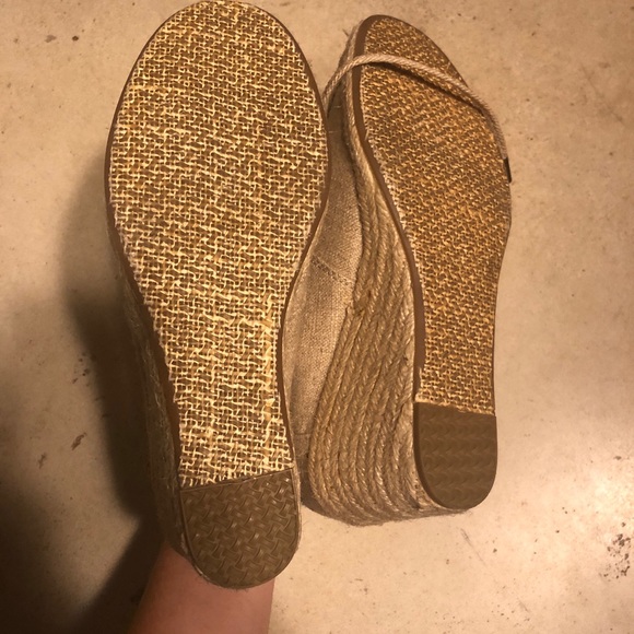 Tom’s Wedges - Picture 2 of 5